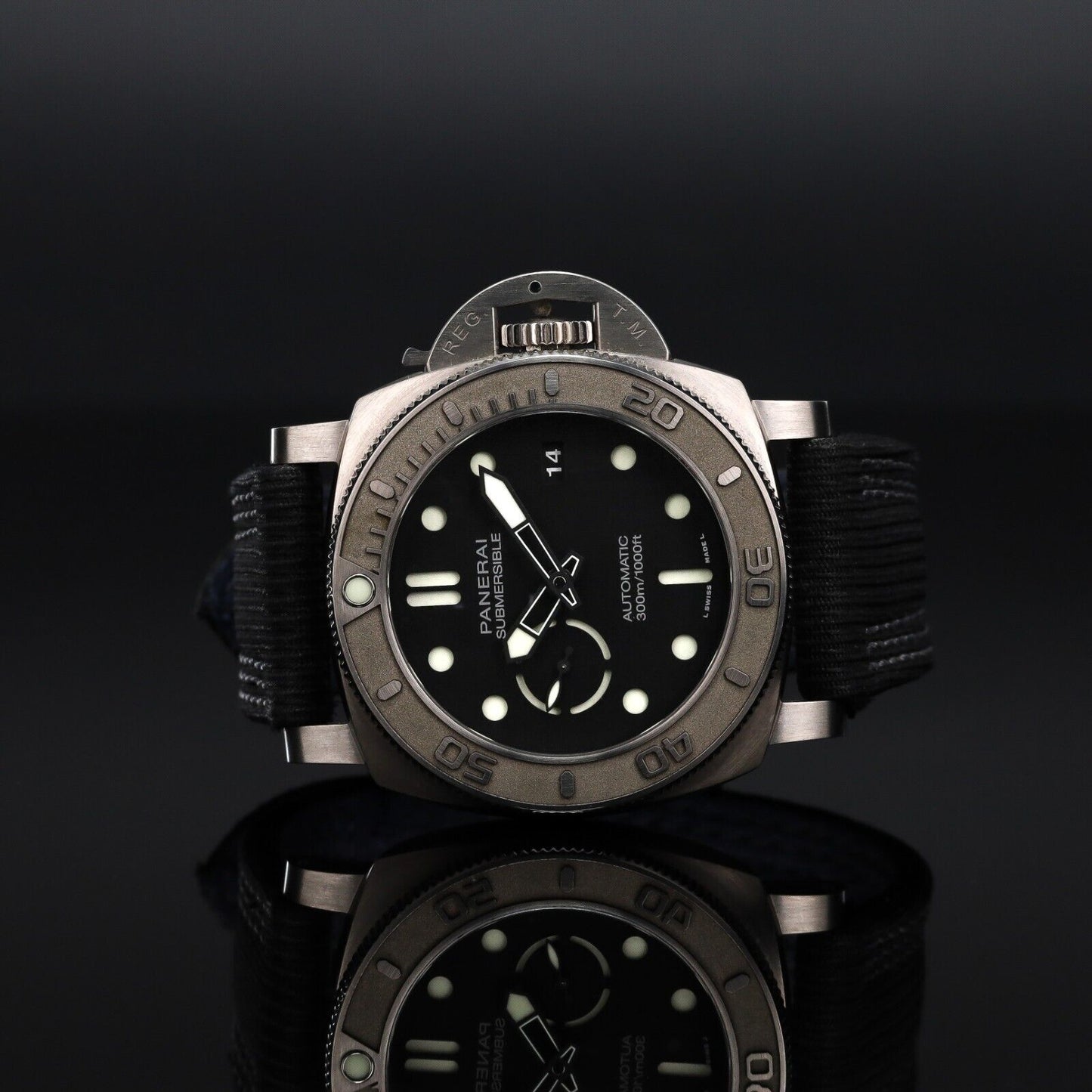 Panerai Submersible Titanium Black Unisex Watch Black Dial - PAM00984