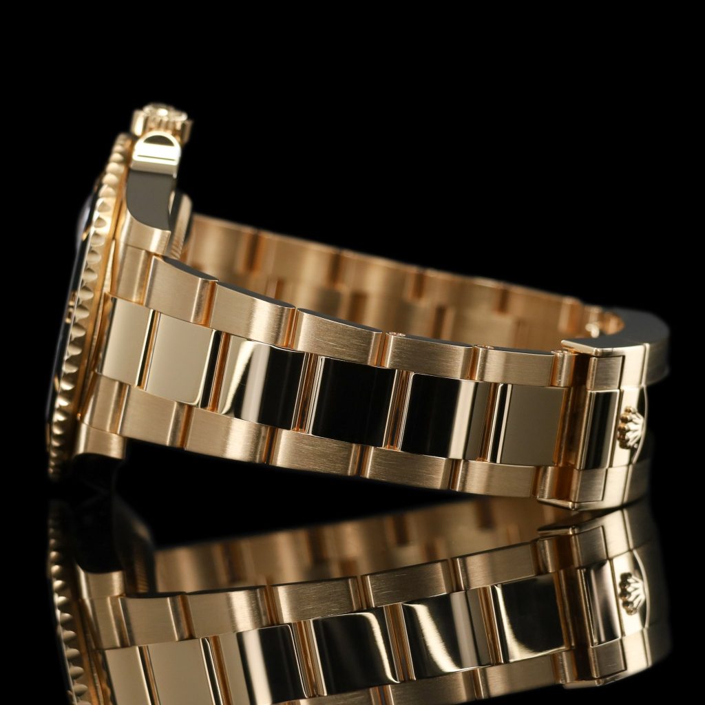 Rolex Submariner Date Yellow Gold Black Dial