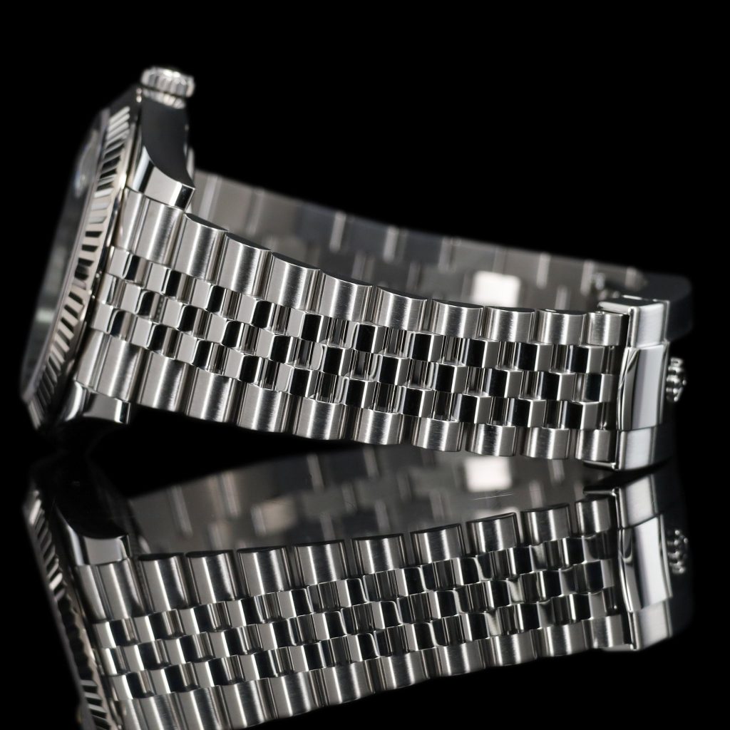 Rolex Datejust Fluted 41mm mint stick Dial