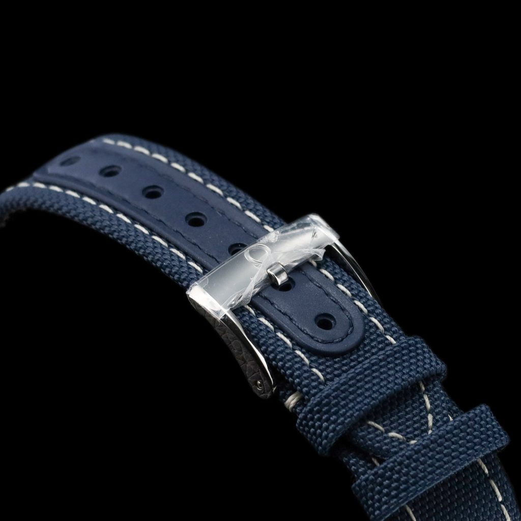 Omega Speedmaster Silver Snoopy