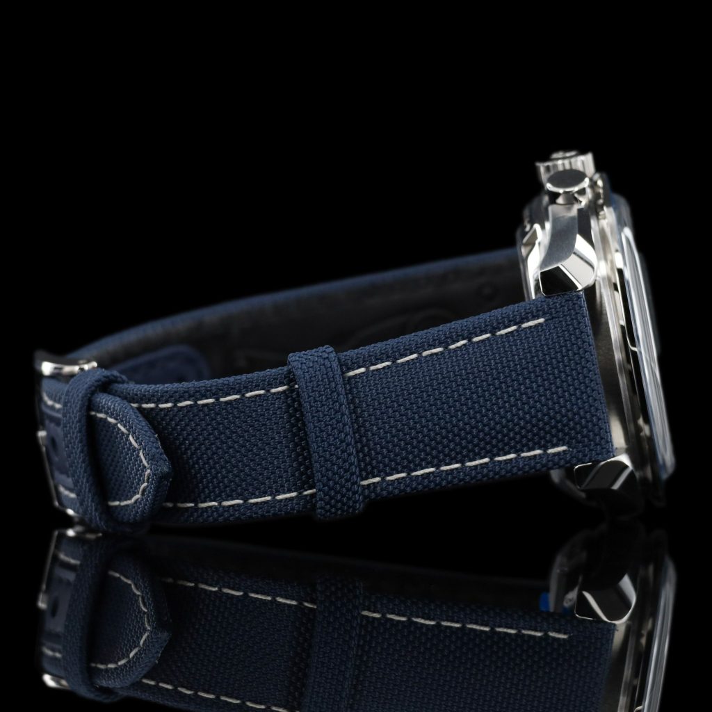 Omega Speedmaster Silver Snoopy