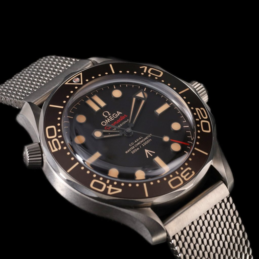 Omega Seamaster Diver 300M Master Co-Axial 42 James Bond No Time to Die / Bracelet