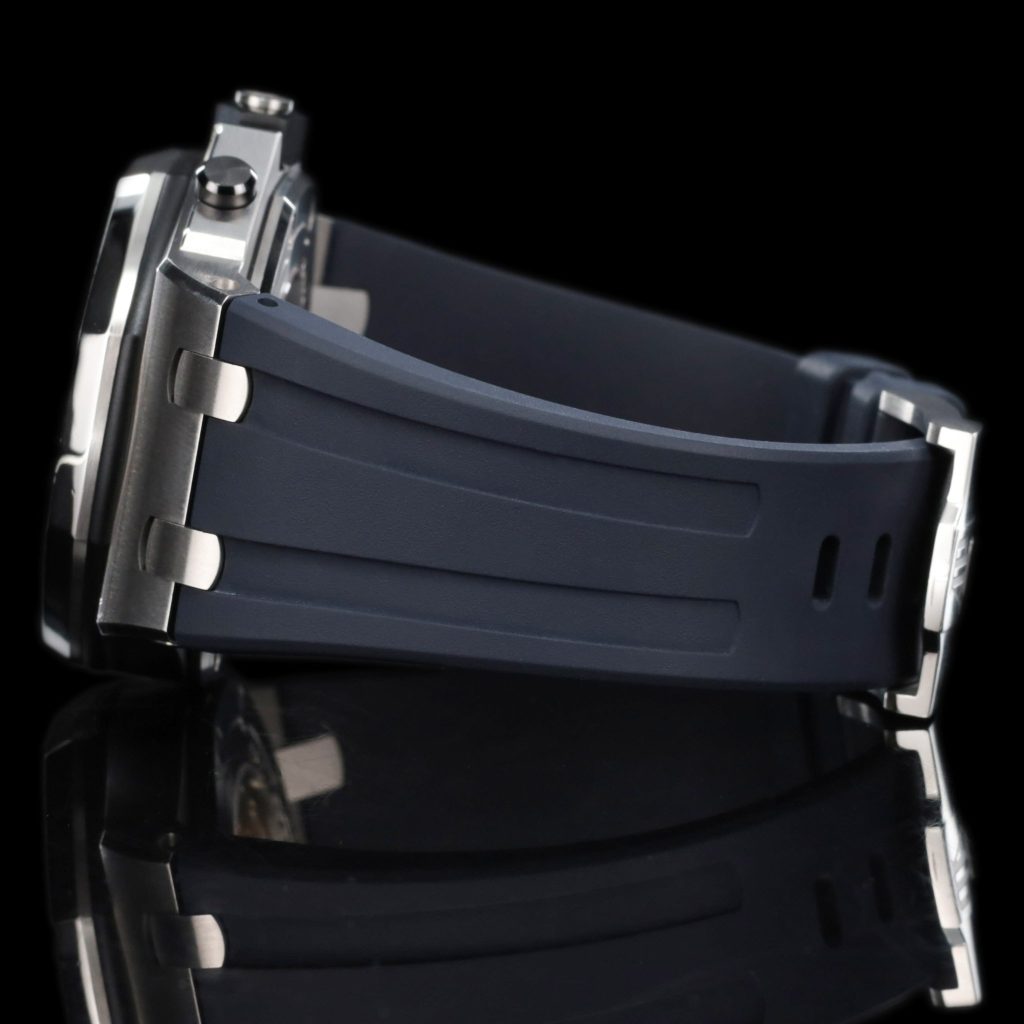 Audemars Piguet Royal Oak Offshore 26470 Stainless Steel / Blue / Rubber