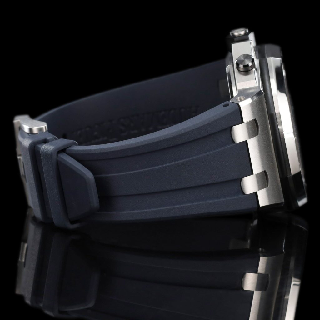 Audemars Piguet Royal Oak Offshore 26470 Stainless Steel / Blue / Rubber