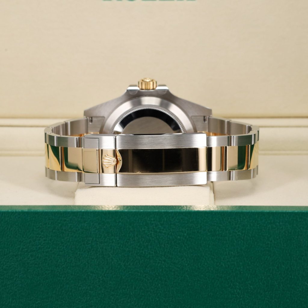 Rolex Submariner Date 41 Stainless Steel / Yellow Gold / Blue