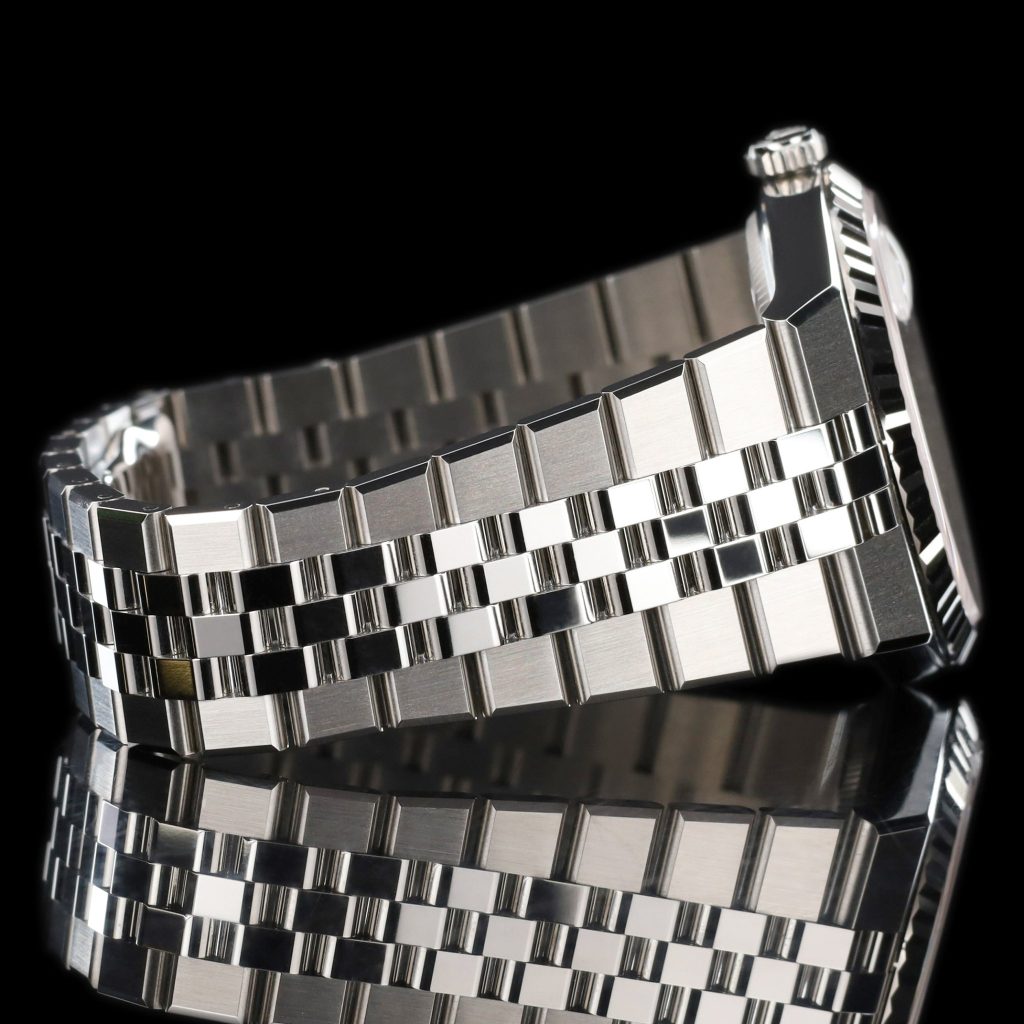 Rolex Land-Dweller Land-Dweller 36 Oystersteel – White Gold / White / Flat Jubilee
