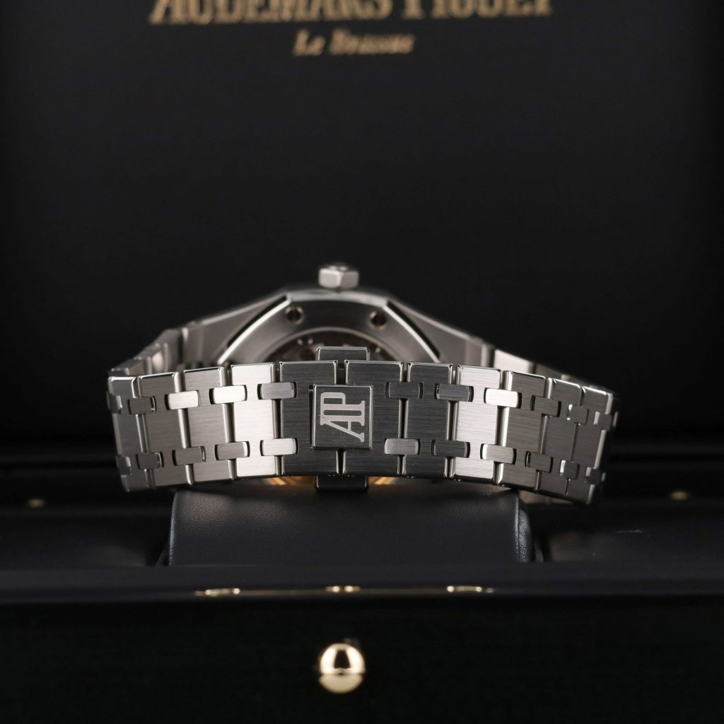 Audemars Piguet Royal Oak Self-winding White Dial NAKED