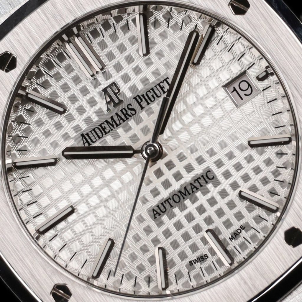 Audemars Piguet Royal Oak Self-winding White Dial NAKED