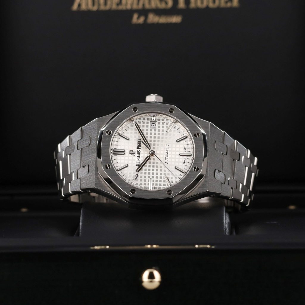 Audemars Piguet Royal Oak Self-winding White Dial NAKED