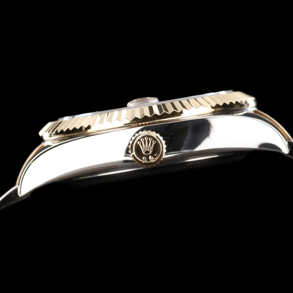 Rolex Sky-Dweller Sky-Dweller Stainless Steel / Yellow Gold / Champagne