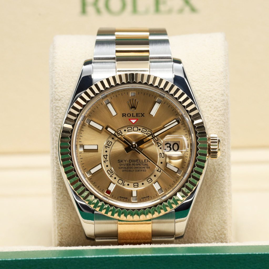 Rolex Sky-Dweller Sky-Dweller Stainless Steel / Yellow Gold / Champagne