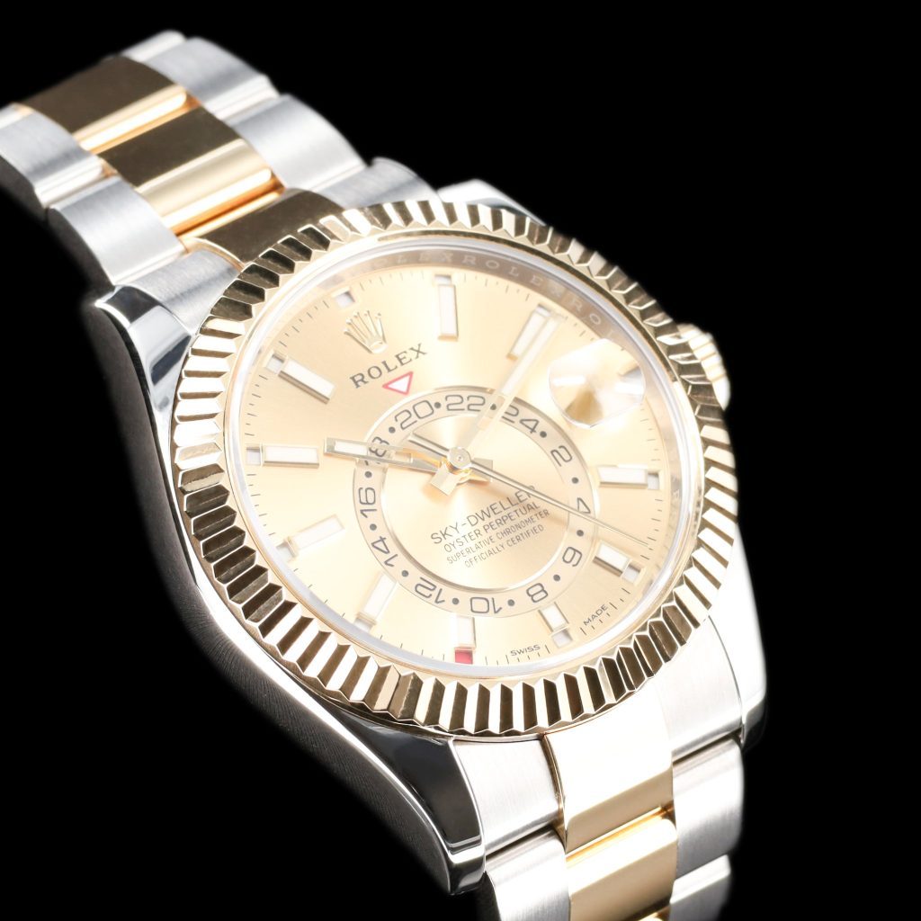 Rolex Sky-Dweller Sky-Dweller Stainless Steel / Yellow Gold / Champagne
