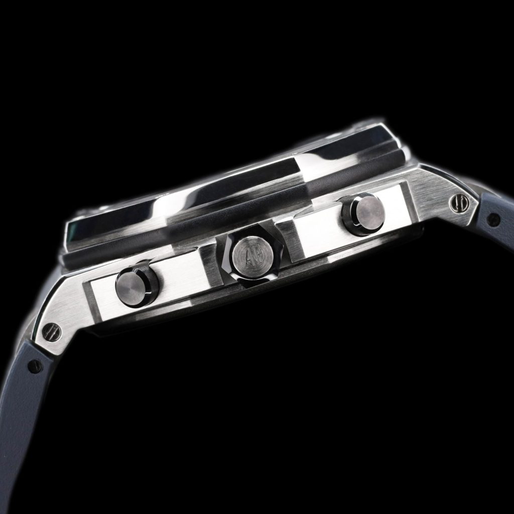 Audemars Piguet Royal Oak Offshore 42 Stainless Steel / Brown / Alligator