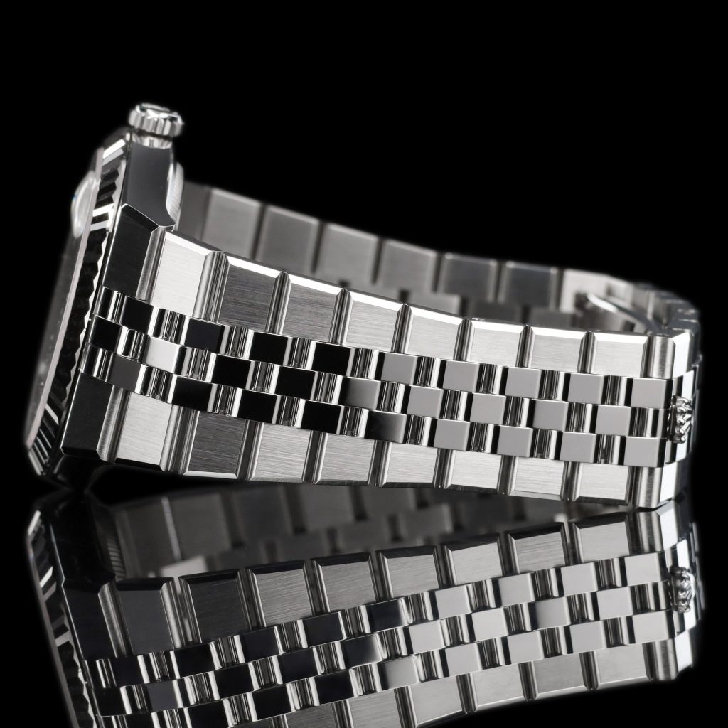 Rolex Land-Dweller Land-Dweller 36 Oystersteel – White Gold / White / Flat Jubilee