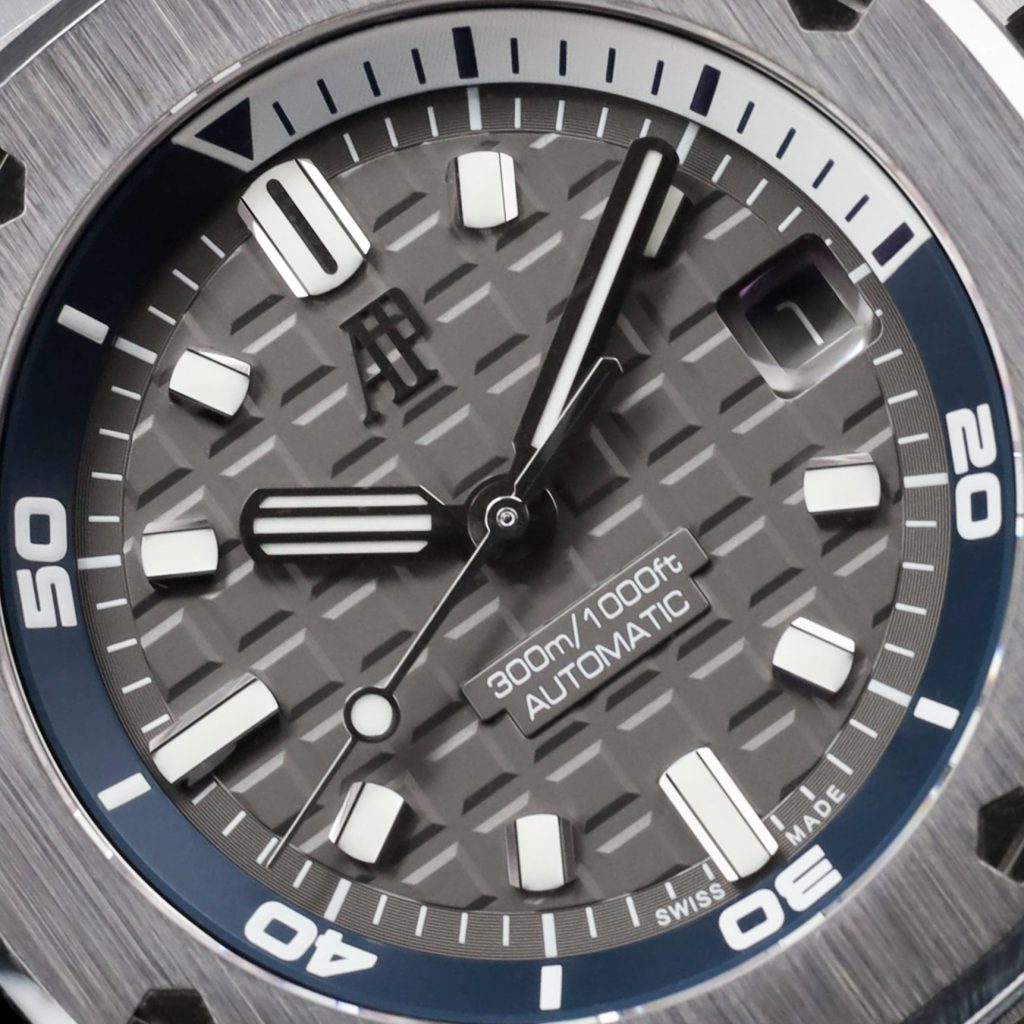AP Royal Oak Offshore Diver Stainless Steel / Grey
