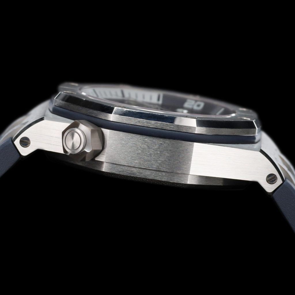 AP Royal Oak Offshore Diver Stainless Steel / Grey