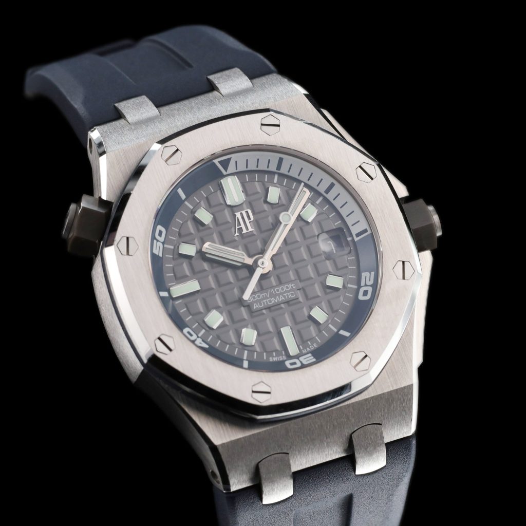 AP Royal Oak Offshore Diver Stainless Steel / Grey