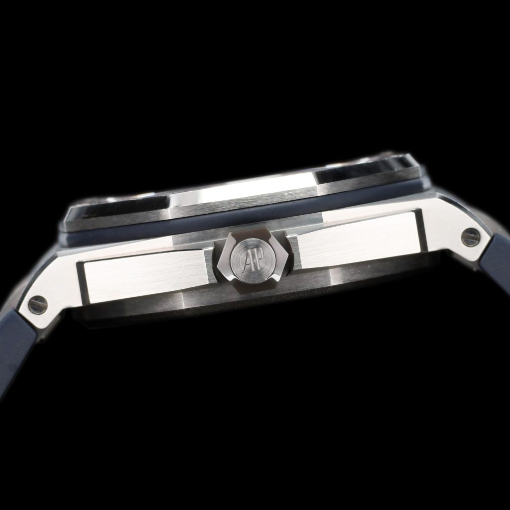 AP Royal Oak Offshore Diver Stainless Steel / Grey