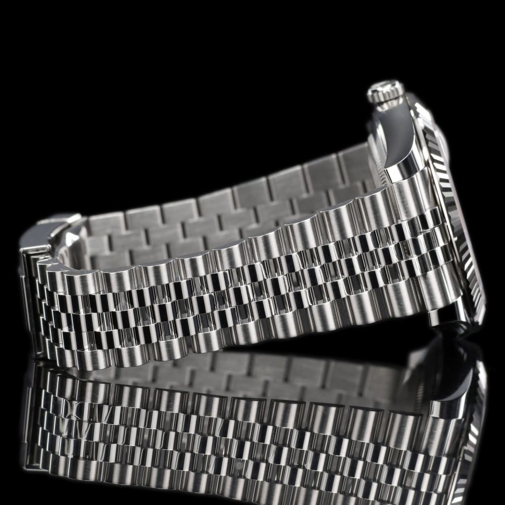 Rolex Datejust 41 Stainless Steel Fluted / Jubilee / Silver