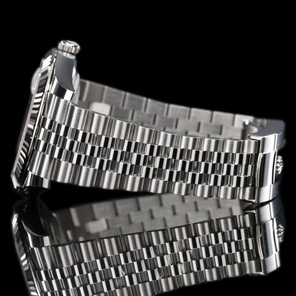Rolex Datejust 41 Stainless Steel Fluted / Jubilee / Silver