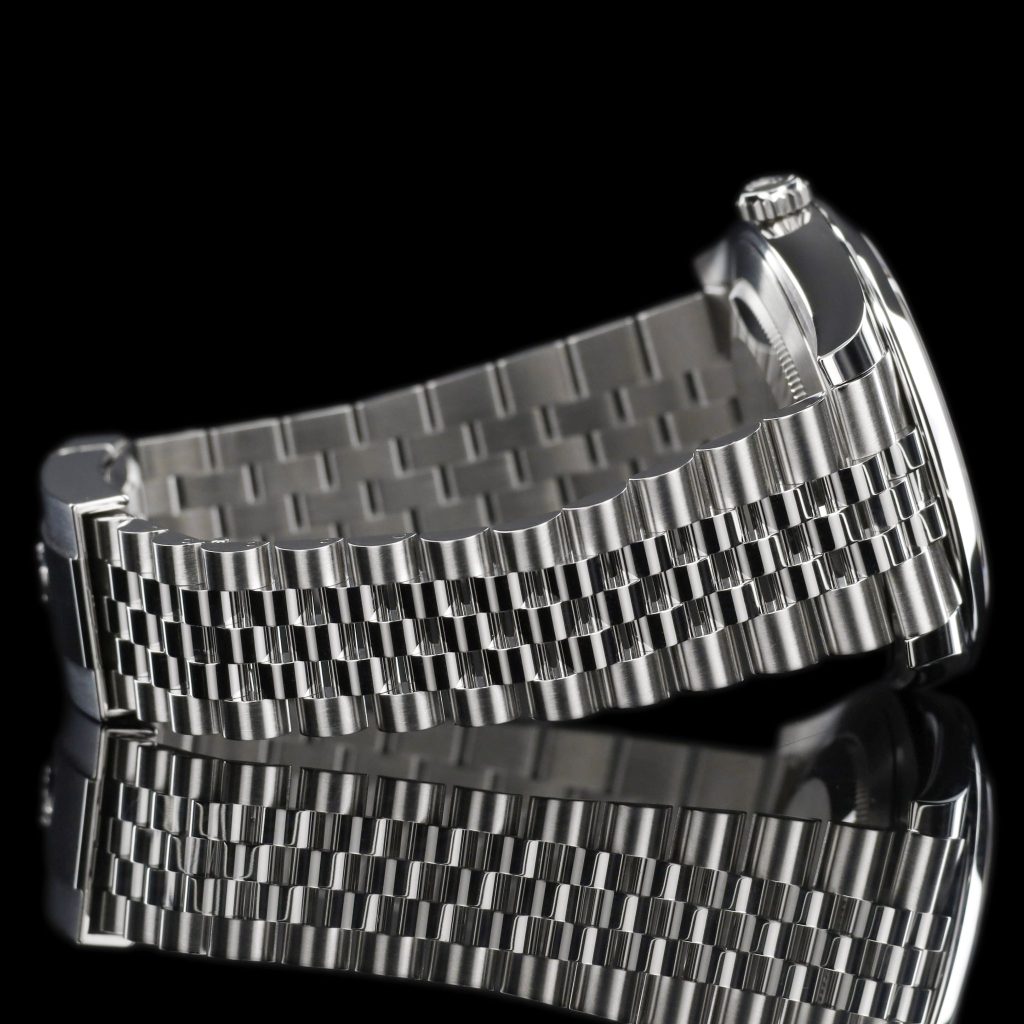 Rolex Datejust 41 Stainless Steel Smooth / Jubilee / Blue