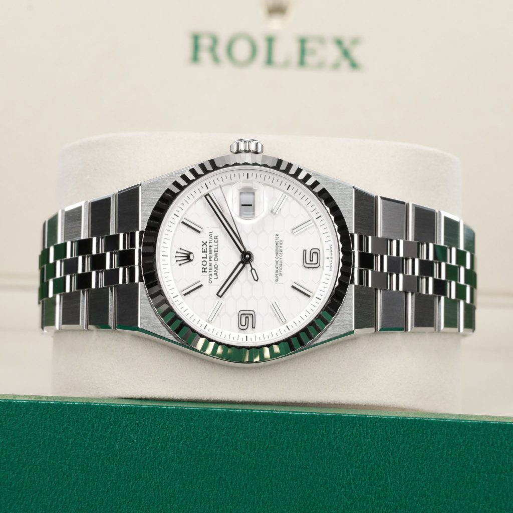 Rolex Land-Dweller Land-Dweller 36 Oystersteel – White Gold / White / Flat Jubilee