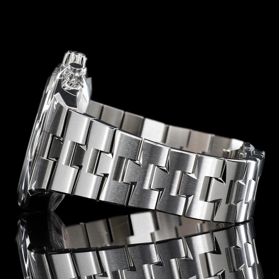 Vacheron Constantin Overseas
