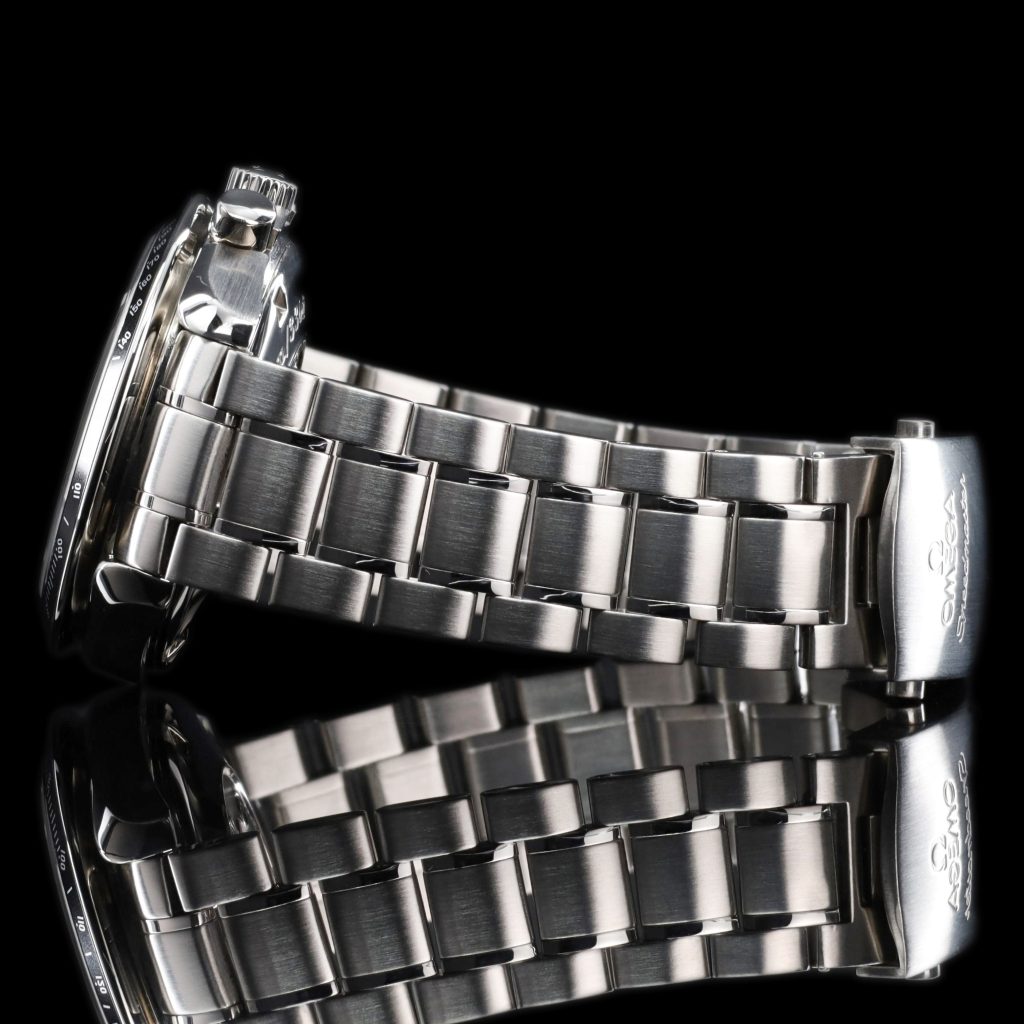 Omega Speedmaster Date 40 Stainless Steel / Black / Bracelet